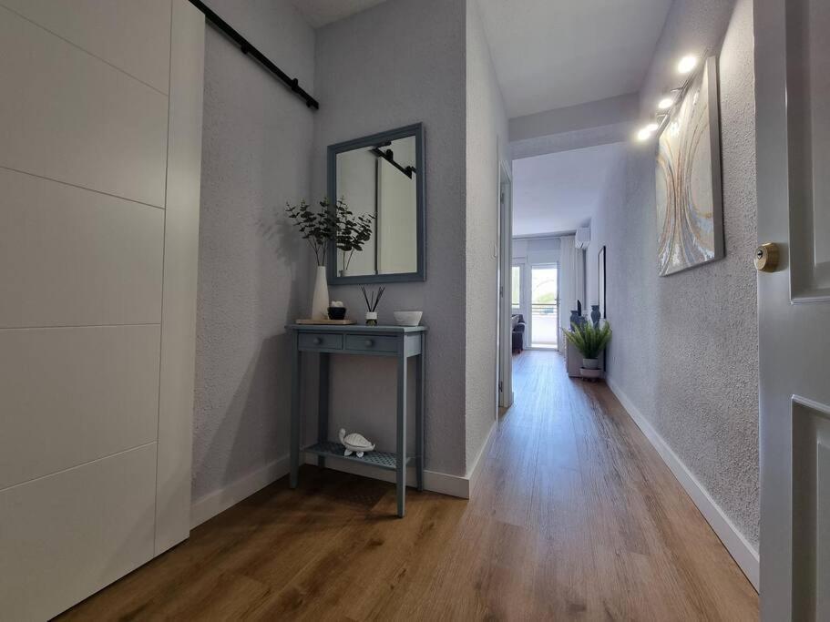 Aguadulce, Apto Santa Monica 2 Hab Con Terraza, Aire, Wifi, A 5 Min De La Playa اغوادولس المظهر الخارجي الصورة
