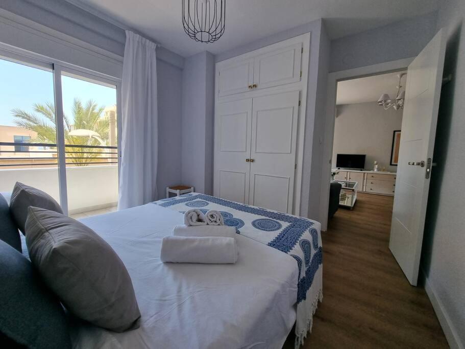 Aguadulce, Apto Santa Monica 2 Hab Con Terraza, Aire, Wifi, A 5 Min De La Playa اغوادولس المظهر الخارجي الصورة