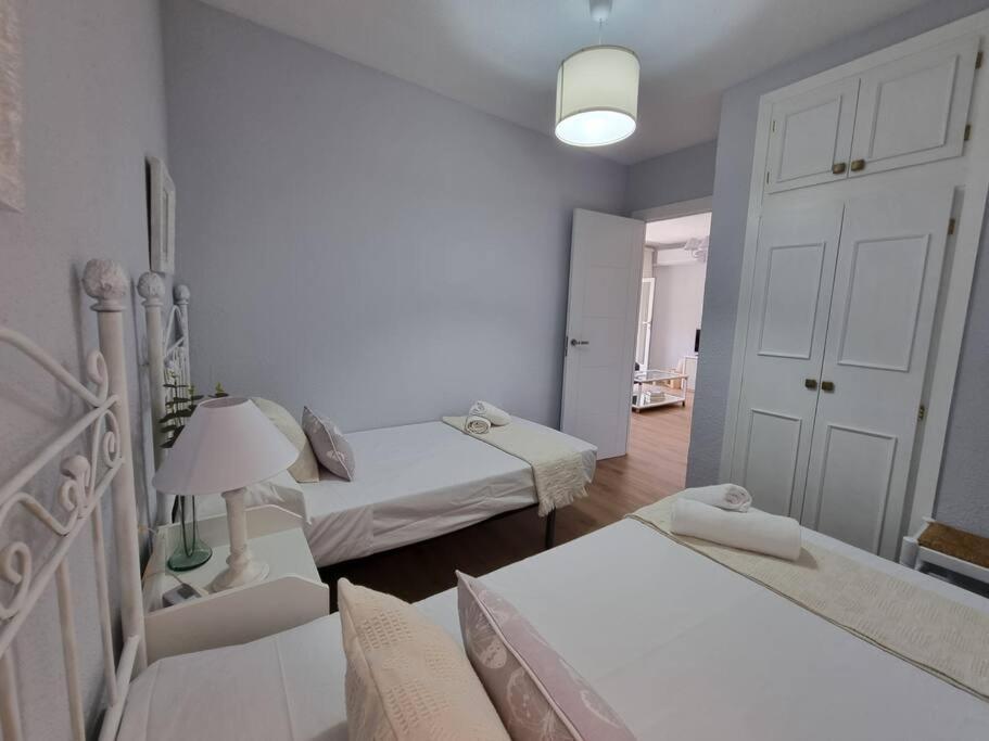 Aguadulce, Apto Santa Monica 2 Hab Con Terraza, Aire, Wifi, A 5 Min De La Playa اغوادولس المظهر الخارجي الصورة